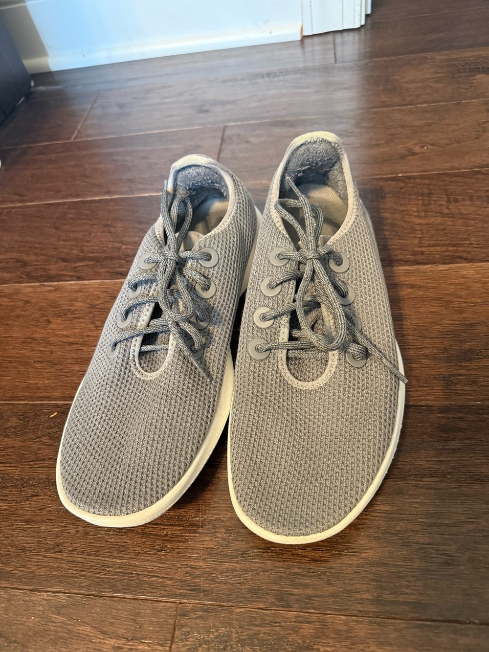 Allbirds Men’s Tree Runners Gray Knit Lace-Up Sneakers Lightweight Comfort Shoes